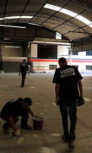 Piso epóxi espatulado preço Piso epóxi espatulado preço