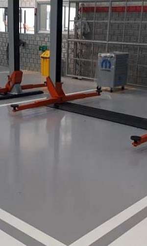 tinta epóxi industrial para piso tinta epóxi industrial para piso