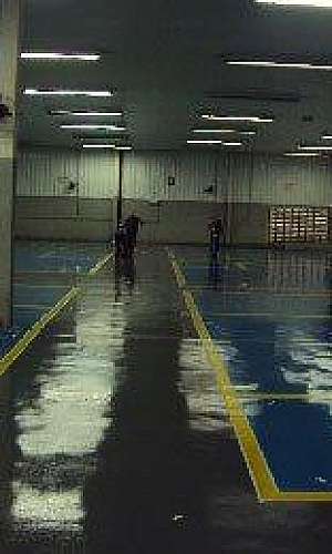 Tinta epóxi para piso Tinta epóxi para piso